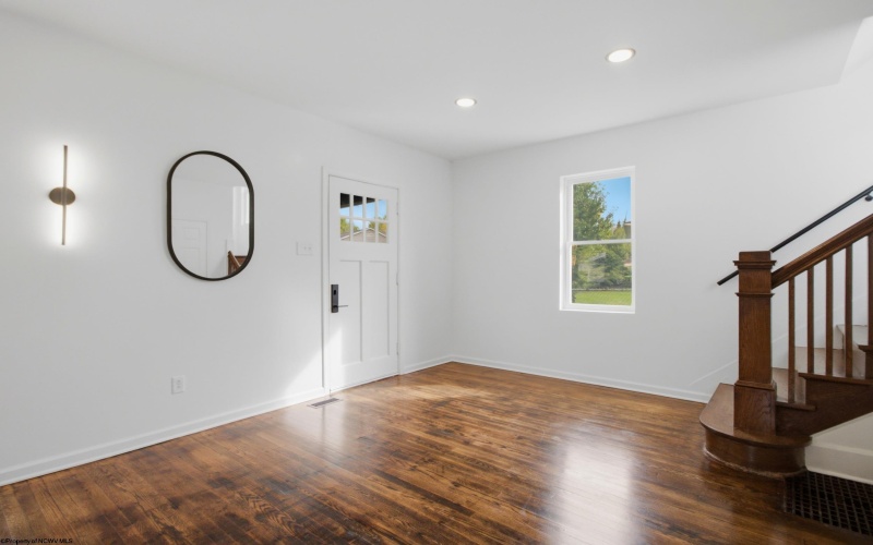 604 Country Club Road, Fairmont, West Virginia 26554, 3 Bedroom Bedrooms, 6 Room Rooms,2 BathroomBathrooms,Single Family Detached,For Sale,Country Club,0,10167428