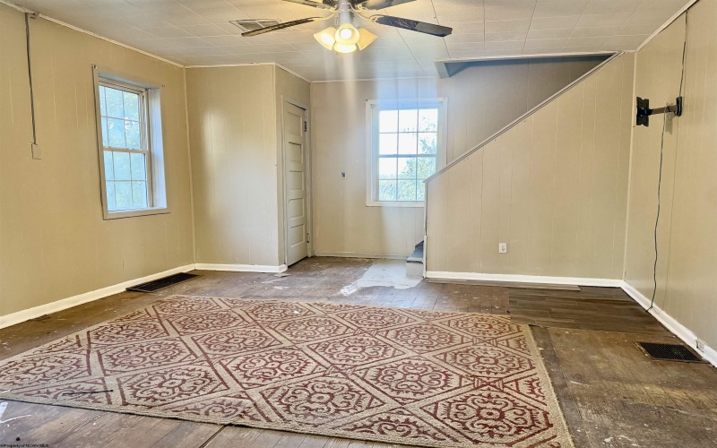 1802 Owens Avenue, Fairmont, West Virginia 26554, 3 Bedroom Bedrooms, 6 Room Rooms,1 BathroomBathrooms,Single Family Attached,For Sale,Owens,0,10167425 1802 Owens Avenue, Fairmont, West Virginia 26554, 3 Bedroom Bedrooms, 6 Room Rooms,1 BathroomBathrooms,Single Family Attached,For Sale,Owens,0,10167425