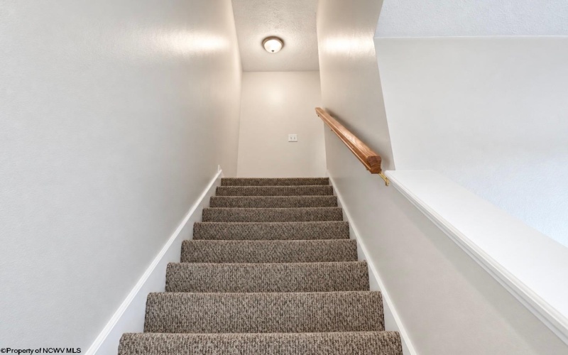 204 Cedarstone Drive, Morgantown, West Virginia 26505, 2 Bedroom Bedrooms, 5 Room Rooms,1 BathroomBathrooms,Single Family Attached,For Sale,Cedarstone,0,10167432