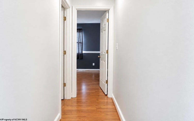 204 Cedarstone Drive, Morgantown, West Virginia 26505, 2 Bedroom Bedrooms, 5 Room Rooms,1 BathroomBathrooms,Single Family Attached,For Sale,Cedarstone,0,10167432