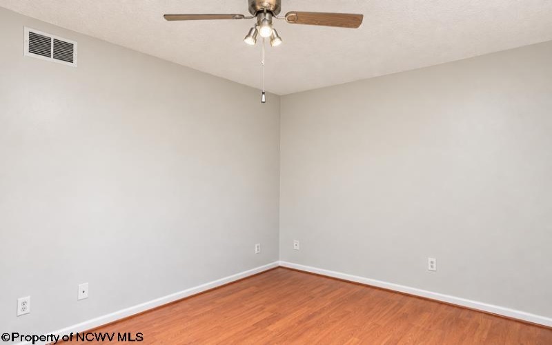 204 Cedarstone Drive, Morgantown, West Virginia 26505, 2 Bedroom Bedrooms, 5 Room Rooms,1 BathroomBathrooms,Single Family Attached,For Sale,Cedarstone,0,10167432