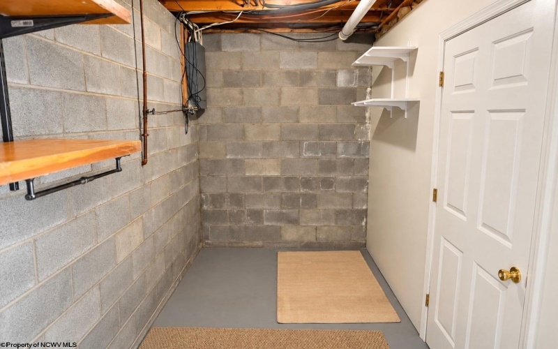 204 Cedarstone Drive, Morgantown, West Virginia 26505, 2 Bedroom Bedrooms, 5 Room Rooms,1 BathroomBathrooms,Single Family Attached,For Sale,Cedarstone,0,10167432