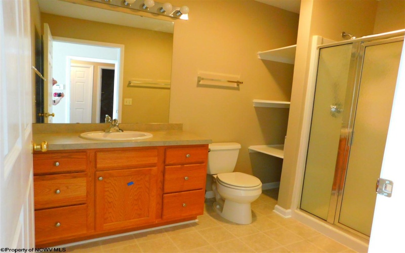 54 Barrington Court, Bridgeport, West Virginia 26330, 3 Bedroom Bedrooms, 8 Room Rooms,3 BathroomBathrooms,Residential Rentals,For Rent,Barrington,0,10167419