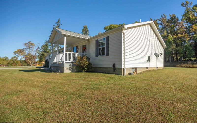 7 Rundle Way, Fairmont, West Virginia 26554, 3 Bedroom Bedrooms, 9 Room Rooms,2 BathroomBathrooms,Single Family Detached,For Sale,Rundle,0,10167421 7 Rundle Way, Fairmont, West Virginia 26554, 3 Bedroom Bedrooms, 9 Room Rooms,2 BathroomBathrooms,Single Family Detached,For Sale,Rundle,0,10167421