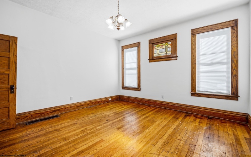 111 Kingwood Street, Morgantown, West Virginia 26501, 4 Bedroom Bedrooms, 8 Room Rooms,2 BathroomBathrooms,Single Family Detached,For Sale,Kingwood,0,10167433
