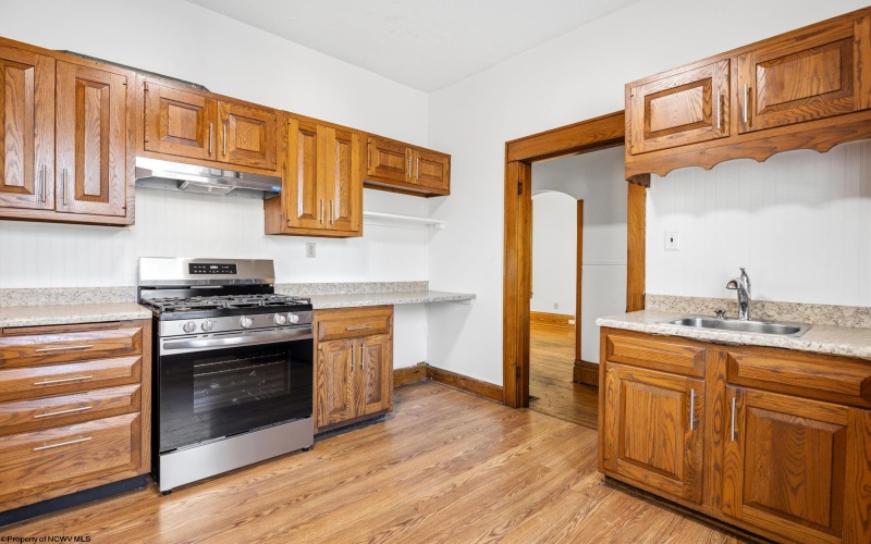 111 Kingwood Street, Morgantown, West Virginia 26501, 4 Bedroom Bedrooms, 8 Room Rooms,2 BathroomBathrooms,Single Family Detached,For Sale,Kingwood,0,10167433
