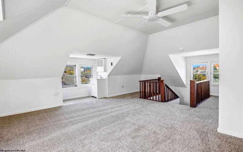 111 Kingwood Street, Morgantown, West Virginia 26501, 4 Bedroom Bedrooms, 8 Room Rooms,2 BathroomBathrooms,Single Family Detached,For Sale,Kingwood,0,10167433