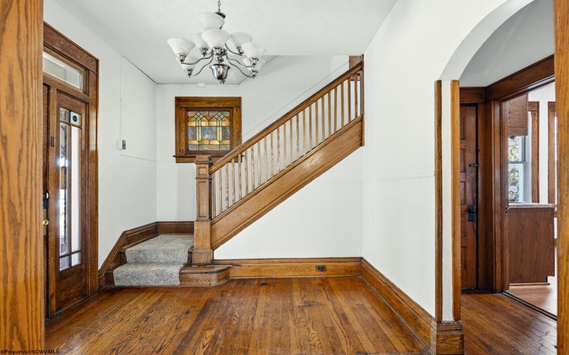 111 Kingwood Street, Morgantown, West Virginia 26501, 4 Bedroom Bedrooms, 8 Room Rooms,2 BathroomBathrooms,Single Family Detached,For Sale,Kingwood,0,10167433