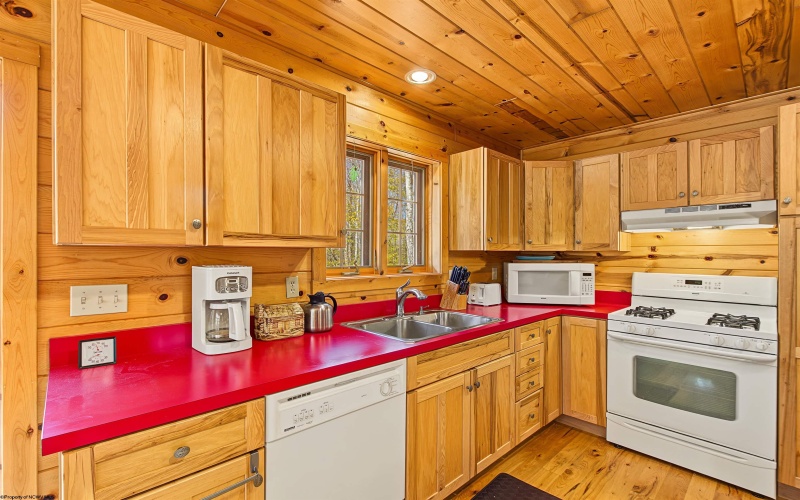 567 Ridge Road, Davis, West Virginia 26260, 4 Bedroom Bedrooms, 11 Room Rooms,3 BathroomBathrooms,Single Family Detached,For Sale,Ridge,0,10167457