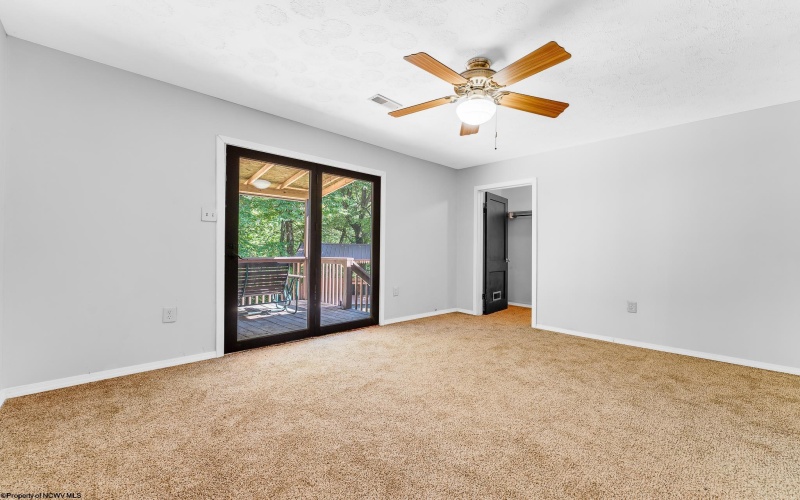 104/ 104 1/2 Mountainview Road, Morgantown, West Virginia 26508, 4 Bedroom Bedrooms, 8 Room Rooms,2 BathroomBathrooms,Single Family Detached,For Sale,Mountainview,0,10161582
