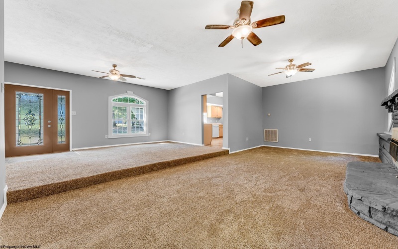 104/ 104 1/2 Mountainview Road, Morgantown, West Virginia 26508, 4 Bedroom Bedrooms, 8 Room Rooms,2 BathroomBathrooms,Single Family Detached,For Sale,Mountainview,0,10161582