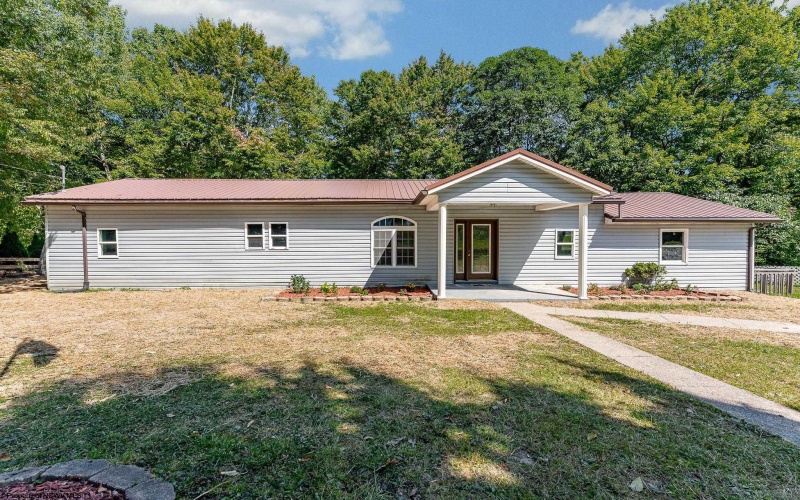 104/ 104 1/2 Mountainview Road, Morgantown, West Virginia 26508, 4 Bedroom Bedrooms, 8 Room Rooms,2 BathroomBathrooms,Single Family Detached,For Sale,Mountainview,0,10161582