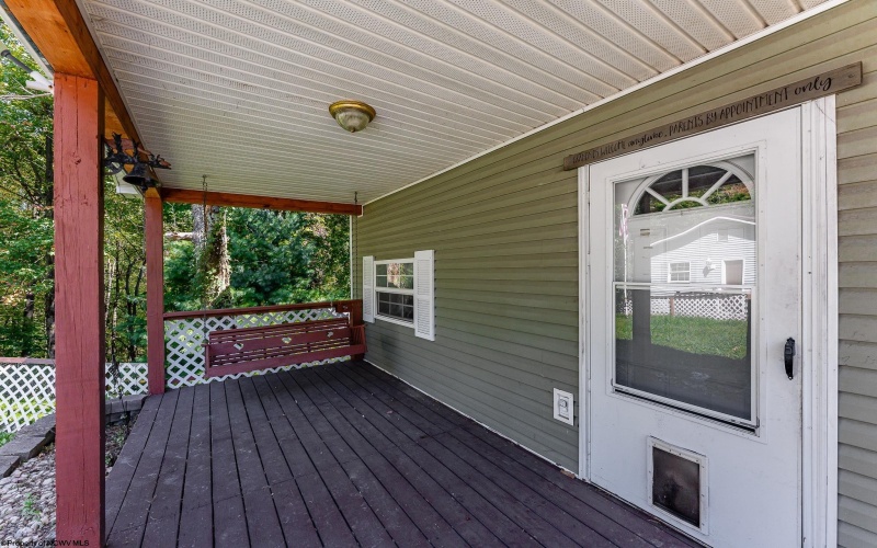 104/ 104 1/2 Mountainview Road, Morgantown, West Virginia 26508, 4 Bedroom Bedrooms, 8 Room Rooms,2 BathroomBathrooms,Single Family Detached,For Sale,Mountainview,0,10161582