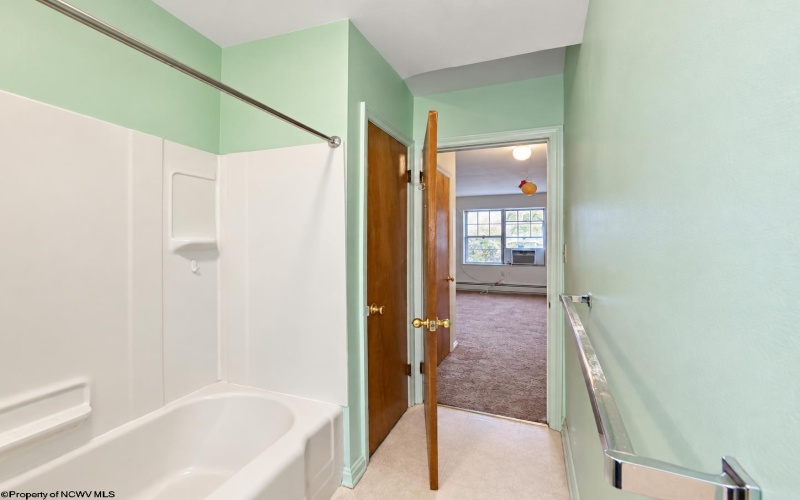 3372 Collins Ferry Road, Morgantown, West Virginia 26505, 2 Bedroom Bedrooms, 5 Room Rooms,1 BathroomBathrooms,Residential Rentals,For Rent,Collins Ferry,0,10167439