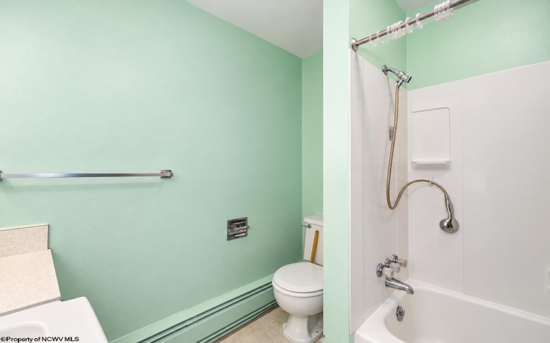 3372 Collins Ferry Road, Morgantown, West Virginia 26505, 2 Bedroom Bedrooms, 5 Room Rooms,1 BathroomBathrooms,Residential Rentals,For Rent,Collins Ferry,0,10167439
