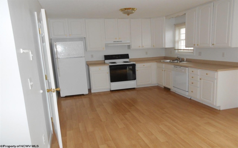 802 Carmell Court, Morgantown, West Virginia 26505, 3 Bedroom Bedrooms, 6 Room Rooms,3 BathroomBathrooms,Residential Rentals,For Rent,Carmell,0,10167456