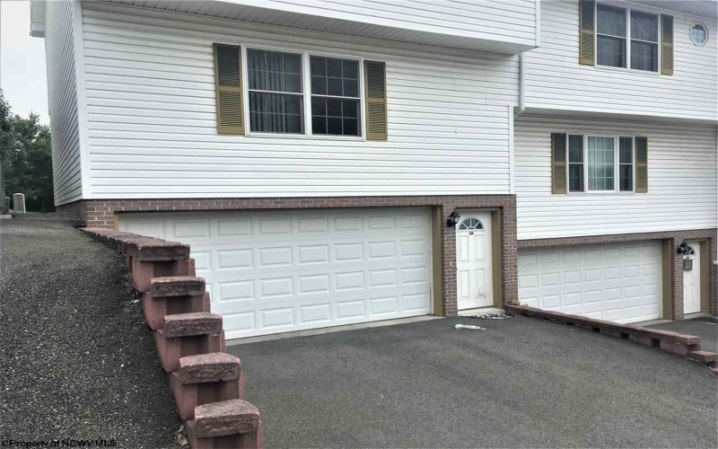 802 Carmell Court, Morgantown, West Virginia 26505, 3 Bedroom Bedrooms, 6 Room Rooms,3 BathroomBathrooms,Residential Rentals,For Rent,Carmell,0,10167456
