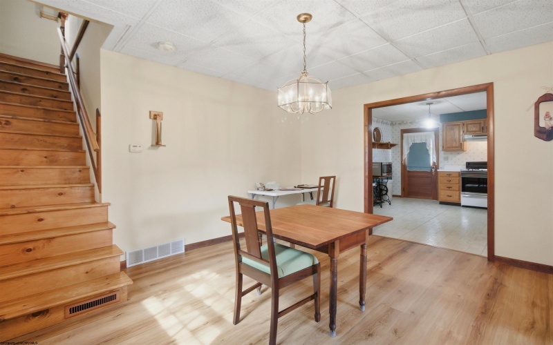 103 Argonne Street, Clarksburg, West Virginia 26301, 3 Bedroom Bedrooms, 8 Room Rooms,1 BathroomBathrooms,Single Family Detached,For Sale,Argonne,0,10167441