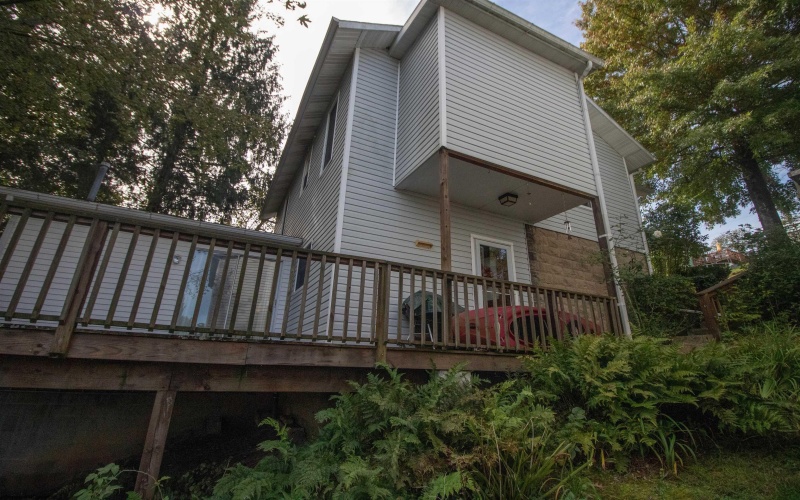 103 Argonne Street, Clarksburg, West Virginia 26301, 3 Bedroom Bedrooms, 8 Room Rooms,1 BathroomBathrooms,Single Family Detached,For Sale,Argonne,0,10167441