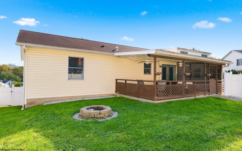 511 Astor Avenue, Morgantown, West Virginia 26501, 3 Bedroom Bedrooms, 5 Room Rooms,2 BathroomBathrooms,Single Family Detached,For Sale,Astor,0,10167445