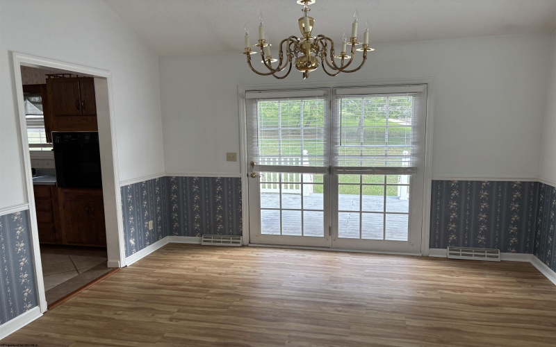 110 Jennifer Lane, Bridgeport, West Virginia 26330-1190, 3 Bedroom Bedrooms, 7 Room Rooms,2 BathroomBathrooms,Single Family Detached,For Sale,Jennifer,0,10167449
