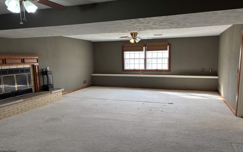110 Jennifer Lane, Bridgeport, West Virginia 26330-1190, 3 Bedroom Bedrooms, 7 Room Rooms,2 BathroomBathrooms,Single Family Detached,For Sale,Jennifer,0,10167449