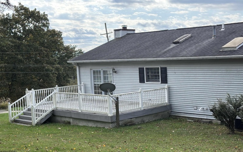 110 Jennifer Lane, Bridgeport, West Virginia 26330-1190, 3 Bedroom Bedrooms, 7 Room Rooms,2 BathroomBathrooms,Single Family Detached,For Sale,Jennifer,0,10167449