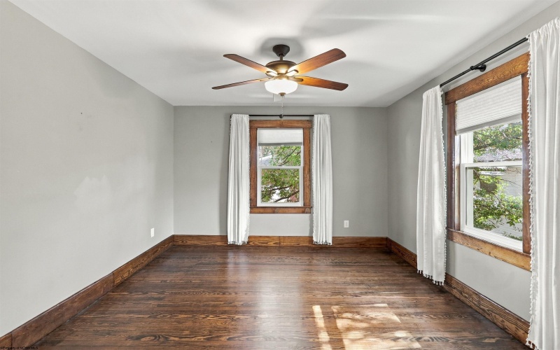 249 Kingwood Street, Morgantown, West Virginia 26501, 3 Bedroom Bedrooms, 10 Room Rooms,2 BathroomBathrooms,Single Family Detached,For Sale,Kingwood,0,10167447