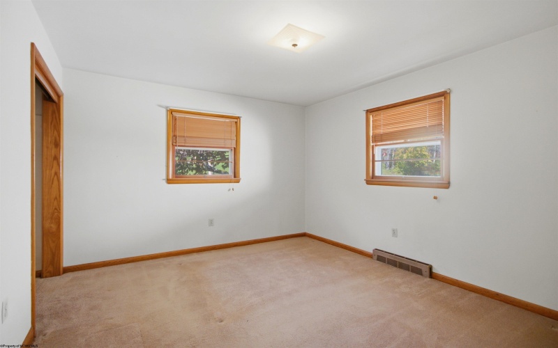 526 Stout Street, Bridgeport, West Virginia 26330, 3 Bedroom Bedrooms, 8 Room Rooms,1 BathroomBathrooms,Single Family Detached,For Sale,Stout,0,10167444