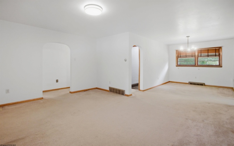 526 Stout Street, Bridgeport, West Virginia 26330, 3 Bedroom Bedrooms, 8 Room Rooms,1 BathroomBathrooms,Single Family Detached,For Sale,Stout,0,10167444