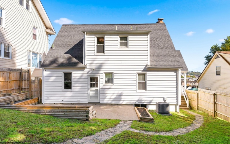 4 Outlook Road, Fairmont, West Virginia 26554, 3 Bedroom Bedrooms, 8 Room Rooms,1 BathroomBathrooms,Single Family Detached,For Sale,Outlook,0,10167448