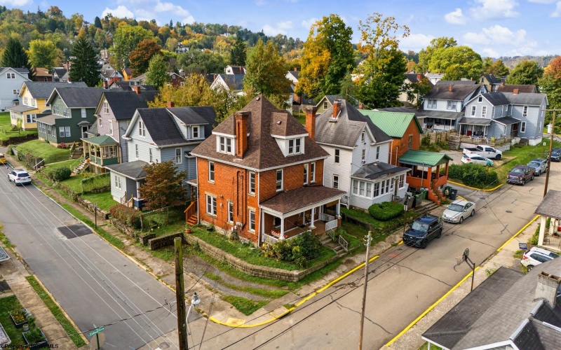 470 Cobun Avenue, Morgantown, West Virginia 26501, 4 Bedroom Bedrooms, 8 Room Rooms,3 BathroomBathrooms,Single Family Detached,For Sale,Cobun,0,10167452