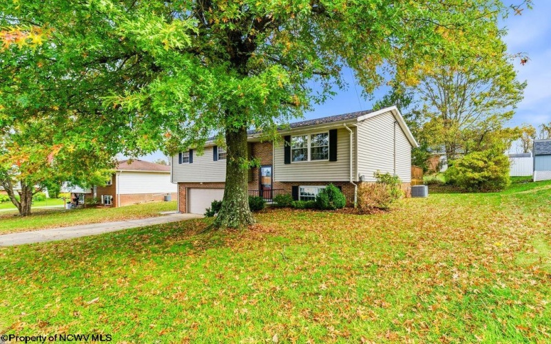 603 Hickory Lane, Bridgeport, West Virginia 26330, 3 Bedroom Bedrooms, 6 Room Rooms,2 BathroomBathrooms,Single Family Detached,For Sale,Hickory,0,10167453 603 Hickory Lane, Bridgeport, West Virginia 26330, 3 Bedroom Bedrooms, 6 Room Rooms,2 BathroomBathrooms,Single Family Detached,For Sale,Hickory,0,10167453