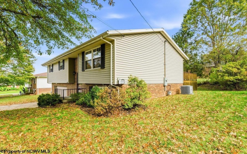 603 Hickory Lane, Bridgeport, West Virginia 26330, 3 Bedroom Bedrooms, 6 Room Rooms,2 BathroomBathrooms,Single Family Detached,For Sale,Hickory,0,10167453 603 Hickory Lane, Bridgeport, West Virginia 26330, 3 Bedroom Bedrooms, 6 Room Rooms,2 BathroomBathrooms,Single Family Detached,For Sale,Hickory,0,10167453