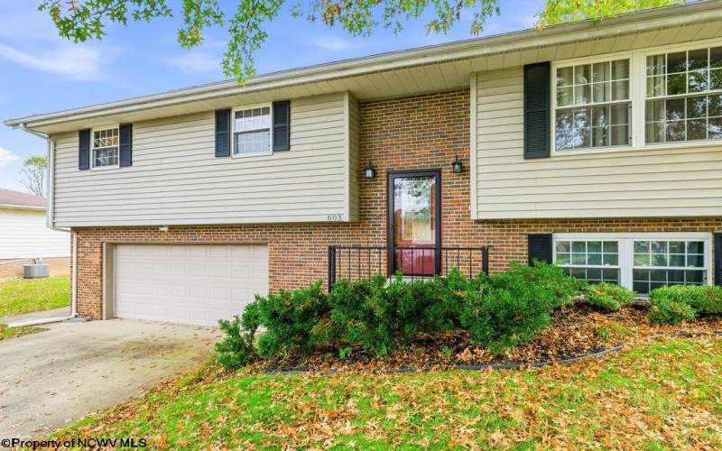 603 Hickory Lane, Bridgeport, West Virginia 26330, 3 Bedroom Bedrooms, 6 Room Rooms,2 BathroomBathrooms,Single Family Detached,For Sale,Hickory,0,10167453 603 Hickory Lane, Bridgeport, West Virginia 26330, 3 Bedroom Bedrooms, 6 Room Rooms,2 BathroomBathrooms,Single Family Detached,For Sale,Hickory,0,10167453