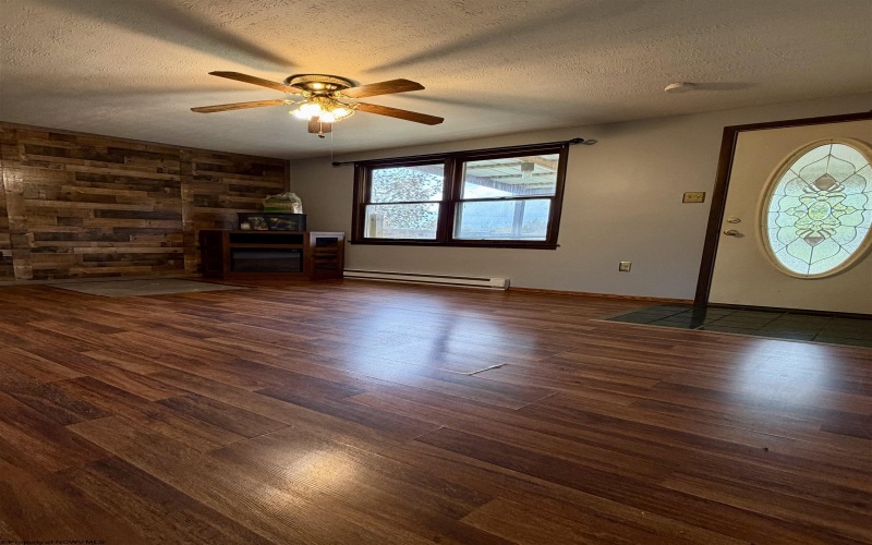 531 Johnson Avenue, Belington, West Virginia 26250, 3 Bedroom Bedrooms, 8 Room Rooms,1 BathroomBathrooms,Single Family Detached,For Sale,Johnson,0,10167459