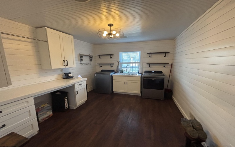 53 Tall Timber Lane, Clarksburg, West Virginia 26301-5747, 3 Bedroom Bedrooms, 8 Room Rooms,2 BathroomBathrooms,Single Family Detached,For Sale,Tall Timber,0,10167460