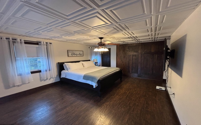 53 Tall Timber Lane, Clarksburg, West Virginia 26301-5747, 3 Bedroom Bedrooms, 8 Room Rooms,2 BathroomBathrooms,Single Family Detached,For Sale,Tall Timber,0,10167460
