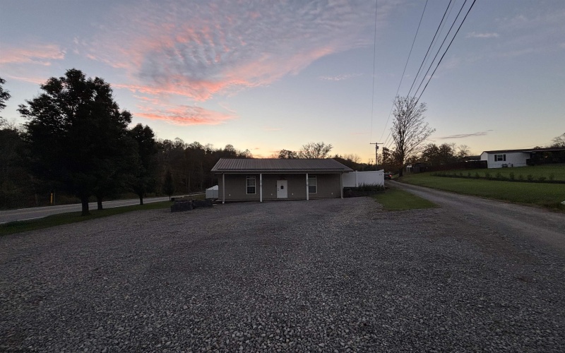 53 Tall Timber Lane, Clarksburg, West Virginia 26301-5747, 3 Bedroom Bedrooms, 8 Room Rooms,2 BathroomBathrooms,Single Family Detached,For Sale,Tall Timber,0,10167460