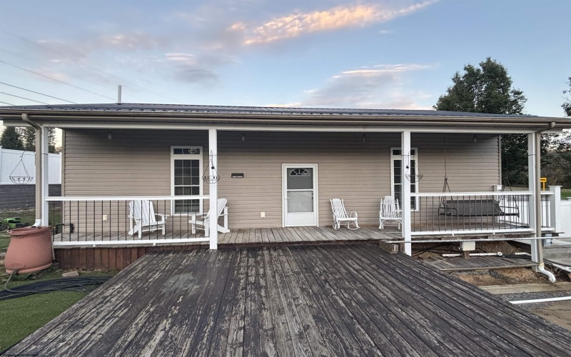53 Tall Timber Lane, Clarksburg, West Virginia 26301-5747, 3 Bedroom Bedrooms, 8 Room Rooms,2 BathroomBathrooms,Single Family Detached,For Sale,Tall Timber,0,10167460