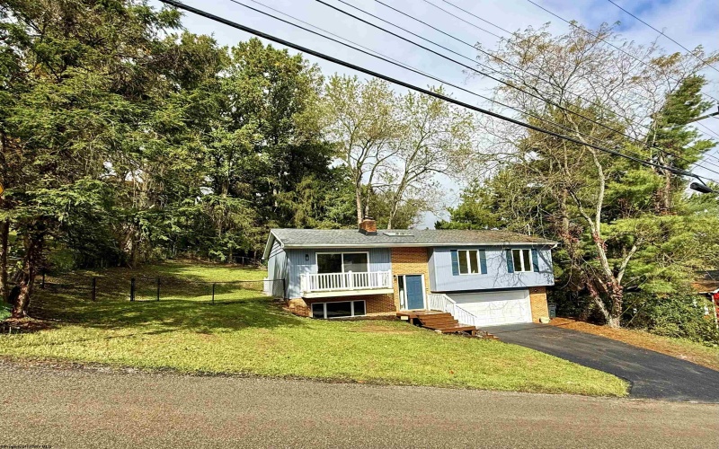 1385 Riddle Avenue, Morgantown, West Virginia 26505, 3 Bedroom Bedrooms, 7 Room Rooms,2 BathroomBathrooms,Single Family Detached,For Sale,Riddle,0,10167462 1385 Riddle Avenue, Morgantown, West Virginia 26505, 3 Bedroom Bedrooms, 7 Room Rooms,2 BathroomBathrooms,Single Family Detached,For Sale,Riddle,0,10167462