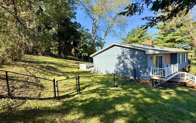 1385 Riddle Avenue, Morgantown, West Virginia 26505, 3 Bedroom Bedrooms, 7 Room Rooms,2 BathroomBathrooms,Single Family Detached,For Sale,Riddle,0,10167462 1385 Riddle Avenue, Morgantown, West Virginia 26505, 3 Bedroom Bedrooms, 7 Room Rooms,2 BathroomBathrooms,Single Family Detached,For Sale,Riddle,0,10167462