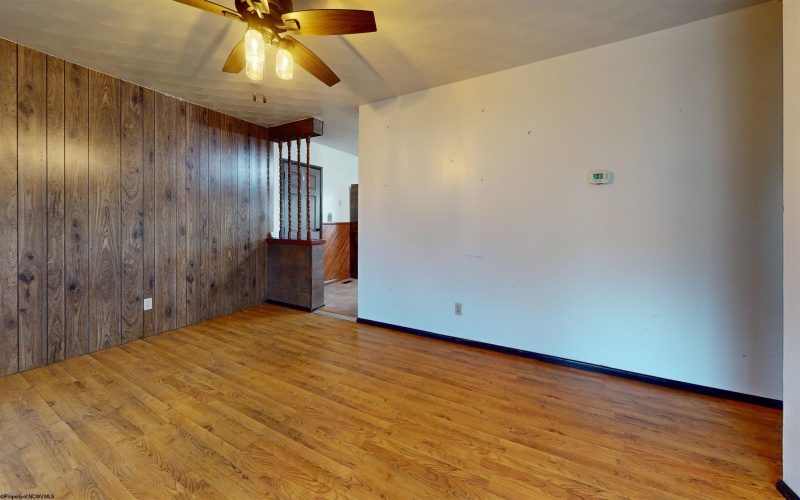 514 Hayhurst Street, Rivesville, West Virginia 26588, 3 Bedroom Bedrooms, 9 Room Rooms,1 BathroomBathrooms,Single Family Detached,For Sale,Hayhurst,0,10167468