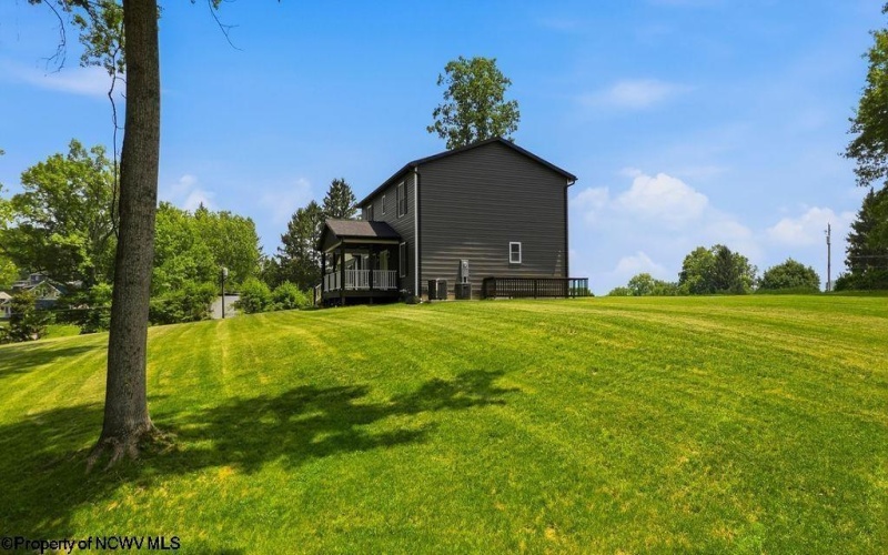 800 Country Club Road, Fairmont, West Virginia 26554, 5 Bedroom Bedrooms, 8 Room Rooms,3 BathroomBathrooms,Residential Rentals,For Rent,Country Club,0,10167474