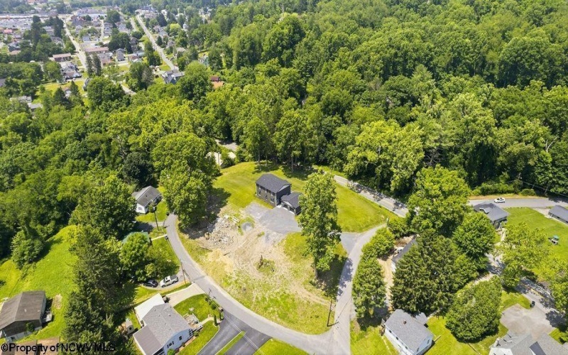 800 Country Club Road, Fairmont, West Virginia 26554, 5 Bedroom Bedrooms, 8 Room Rooms,3 BathroomBathrooms,Residential Rentals,For Rent,Country Club,0,10167474