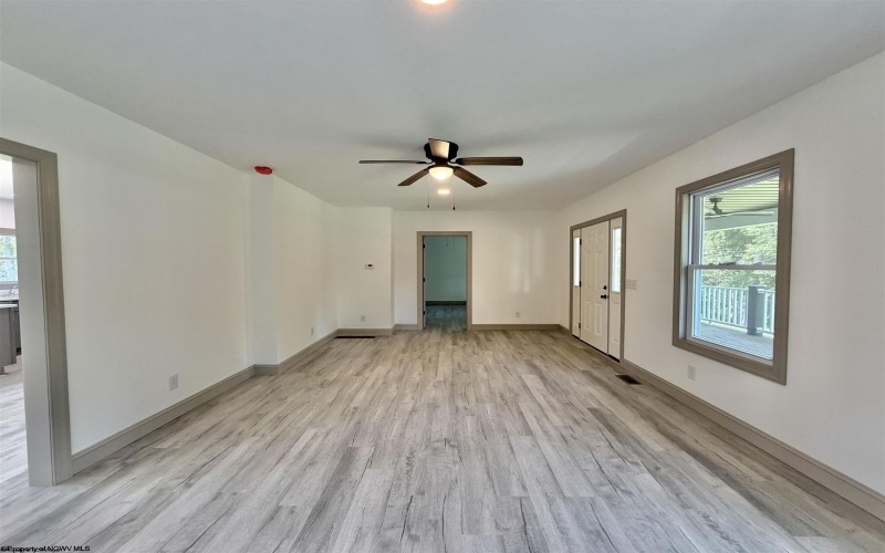 800 Country Club Road, Fairmont, West Virginia 26554, 5 Bedroom Bedrooms, 8 Room Rooms,3 BathroomBathrooms,Residential Rentals,For Rent,Country Club,0,10167474