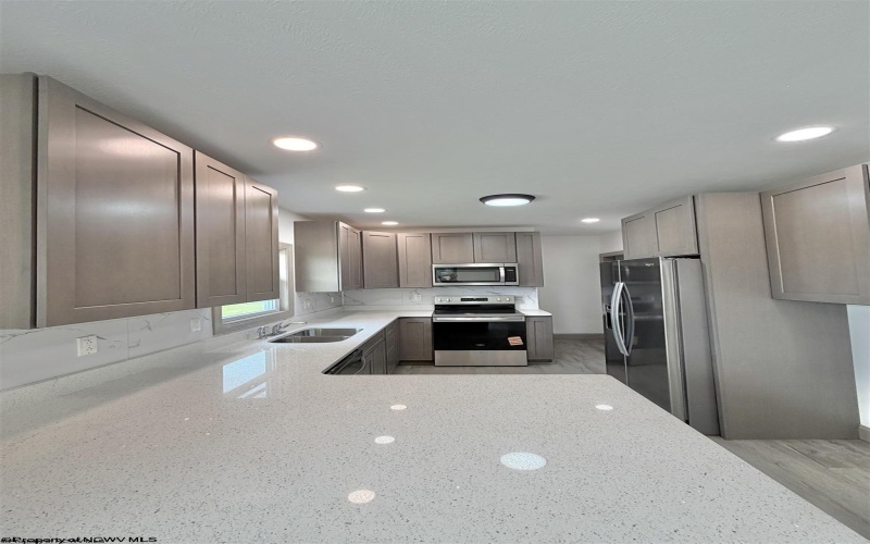800 Country Club Road, Fairmont, West Virginia 26554, 5 Bedroom Bedrooms, 8 Room Rooms,3 BathroomBathrooms,Residential Rentals,For Rent,Country Club,0,10167474