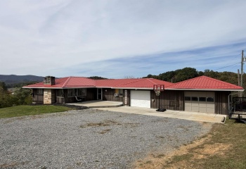 43 Gwendolyn Drive, Elkins, West Virginia 26241, 3 Bedroom Bedrooms, 11 Room Rooms,3 BathroomBathrooms,Single Family Detached,For Sale,Gwendolyn,0,10167349