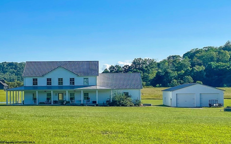 380 Jewel City Boulevard, Meadowbrook, West Virginia 26404, 4 Bedroom Bedrooms, 13 Room Rooms,2 BathroomBathrooms,Single Family Detached,For Sale,Jewel City,0,10167469