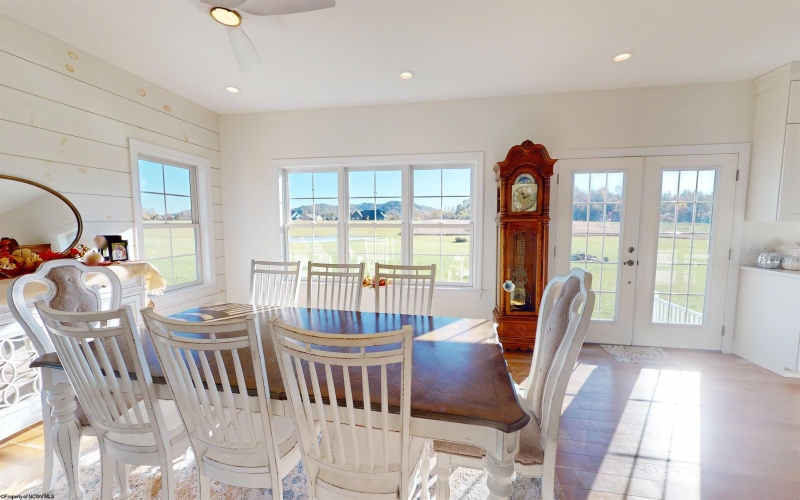 380 Jewel City Boulevard, Meadowbrook, West Virginia 26404, 4 Bedroom Bedrooms, 13 Room Rooms,2 BathroomBathrooms,Single Family Detached,For Sale,Jewel City,0,10167469